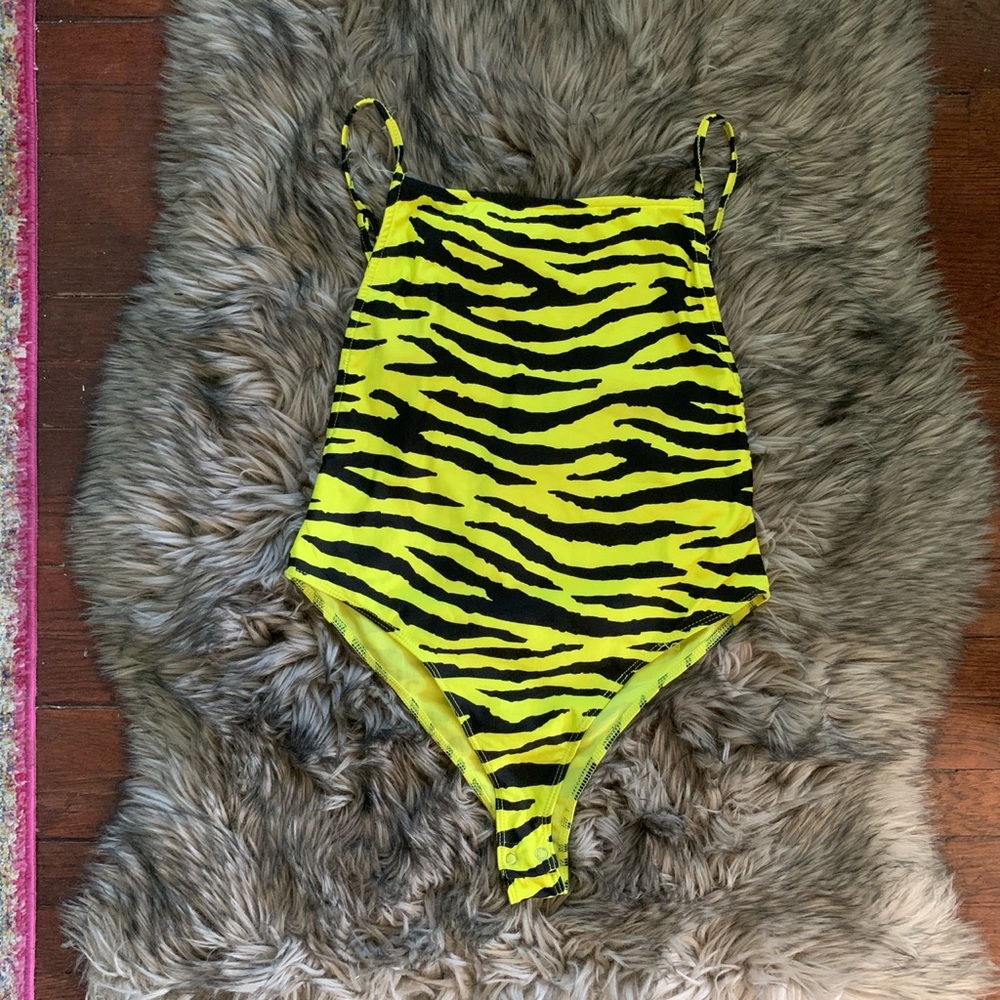 ♡YELLOW ZEBRA PRINT SWIMSUIT♡